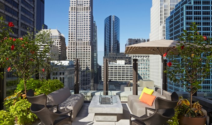 Chicago's Best Rooftop Bars Aire in The Loop
