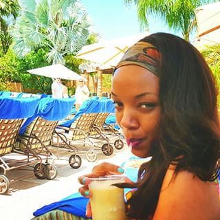  Actually, I'm bombing a photo of the couple behind me. 