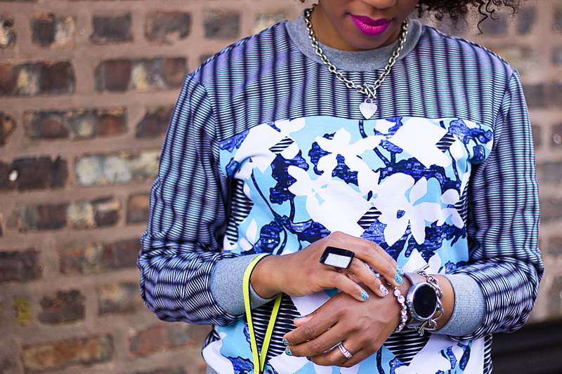 how to wear a sweatshirt and skirt together