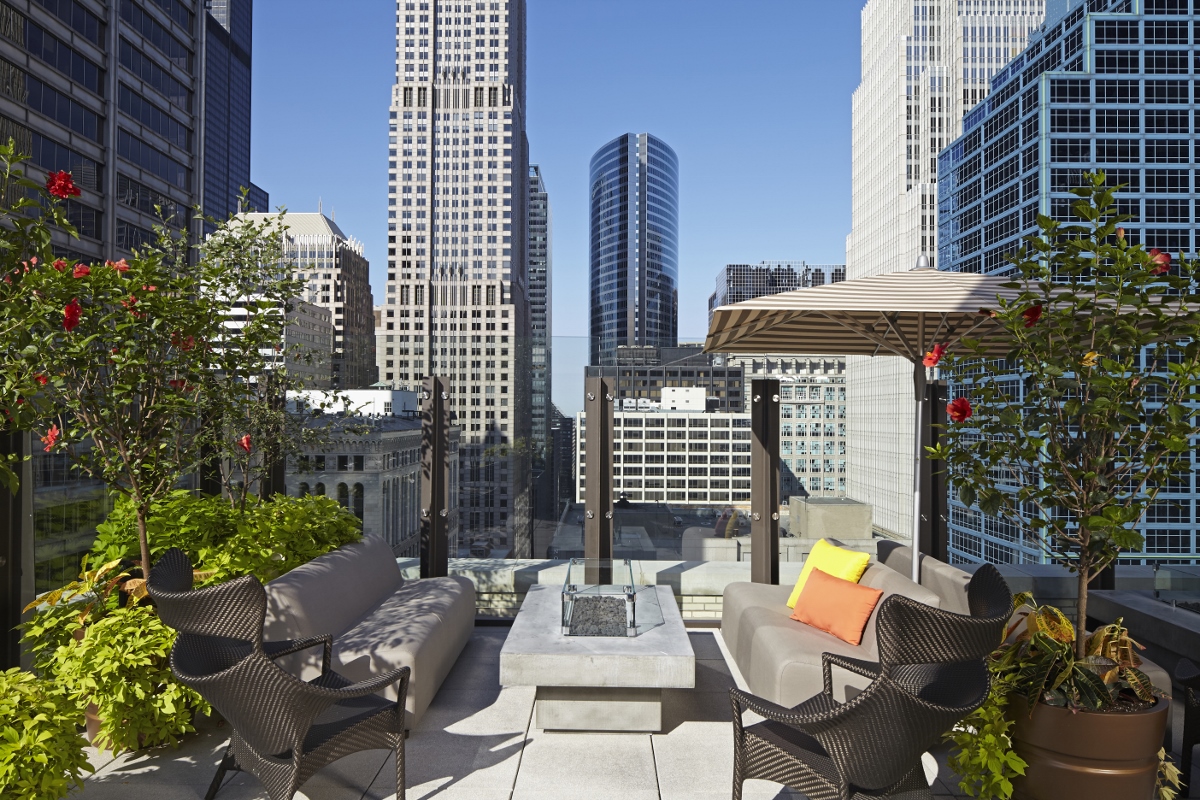 Chicago's Best Rooftop Bars Aire in The Loop